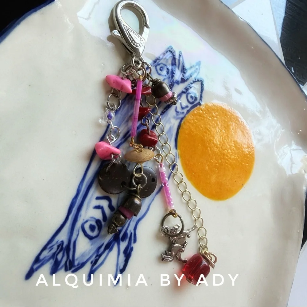 🌸🐚SARDINE FISH 🐟 Pink crackled quartz keychain gemstone accessories